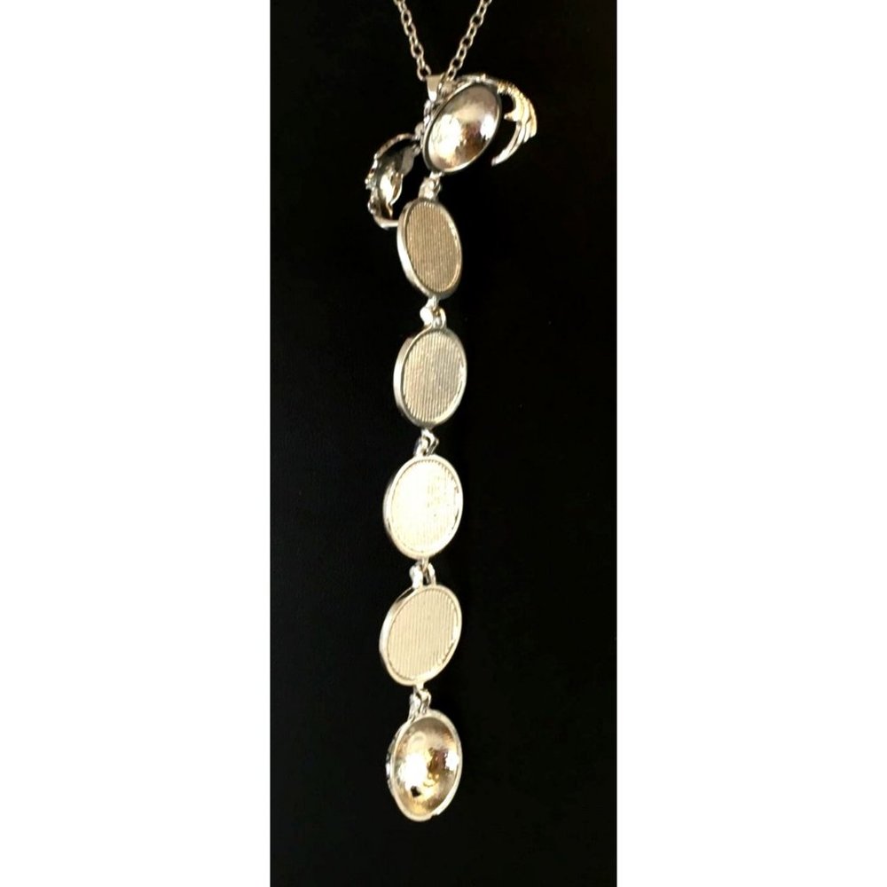 Expandable 4 Photo Locket Ball Pendant Necklace Secured by Angel Wings - Picture 5 of 6